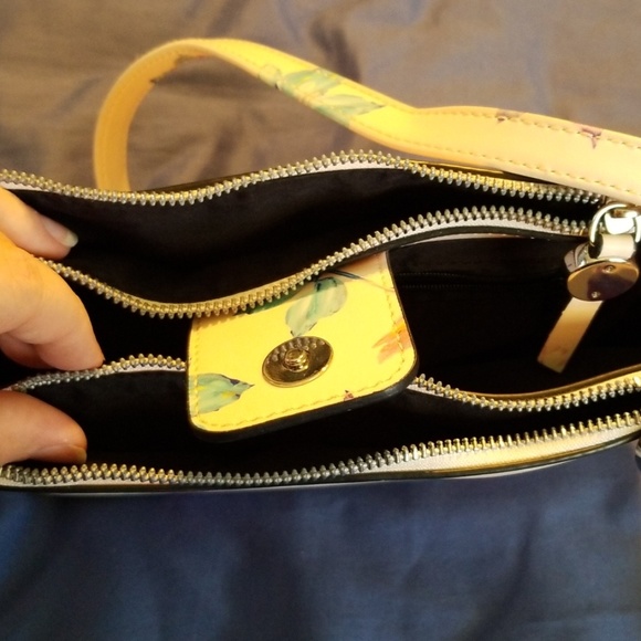 Purse - Picture 3 of 3